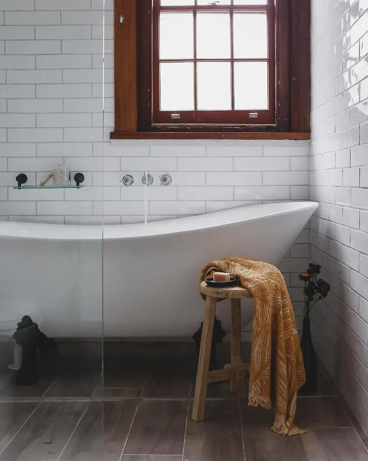 Gatekeepers Lodge - A Historic Hobart Experience