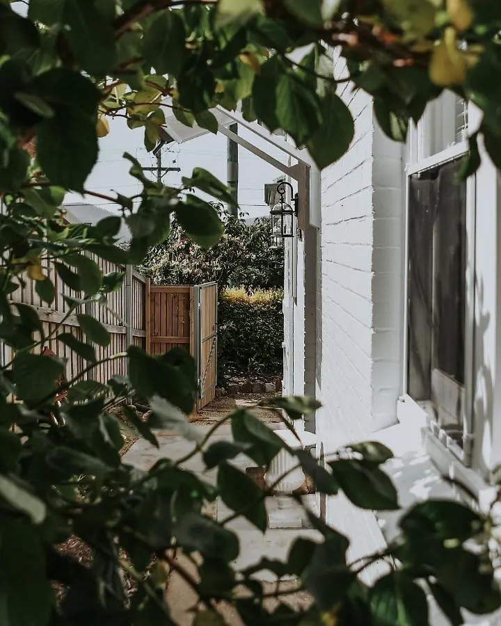 Gatekeepers Lodge - A Historic Hobart Experience 0*,