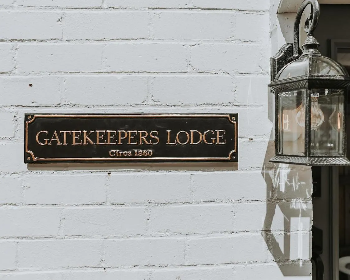Gatekeepers Lodge - A Historic Hobart Experience 0*,